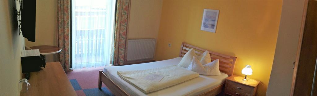 Hotel Altneudoerflerhof Bad Radkersburg Buitenkant foto